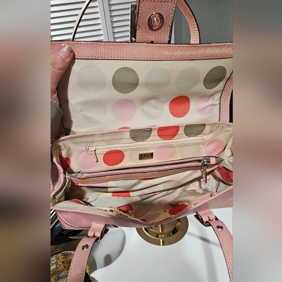 Vintage Y2K MAXX NEWYORK leather/lizard Embossed Pastel Pink Buckle Shouder Bag. - Picture 12 of 16